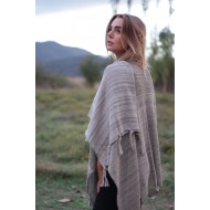 Εσάρπα με τρύπες και κρόσια